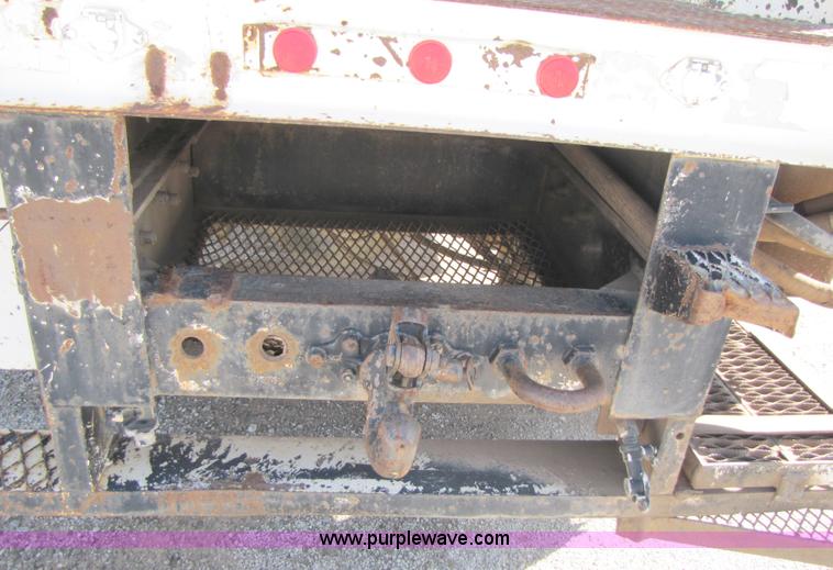 image for item A4623 1991 Ford F800 crane/digger truck