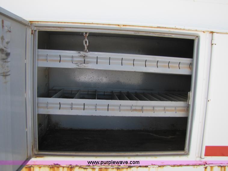 image for item A4623 1991 Ford F800 crane/digger truck