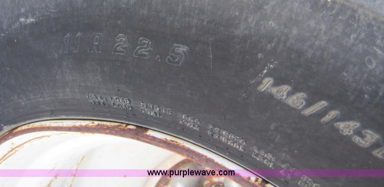 image for item A4623 1991 Ford F800 crane/digger truck