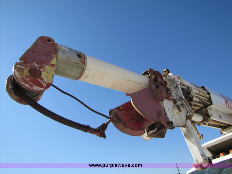 image for item A4623 1991 Ford F800 crane/digger truck