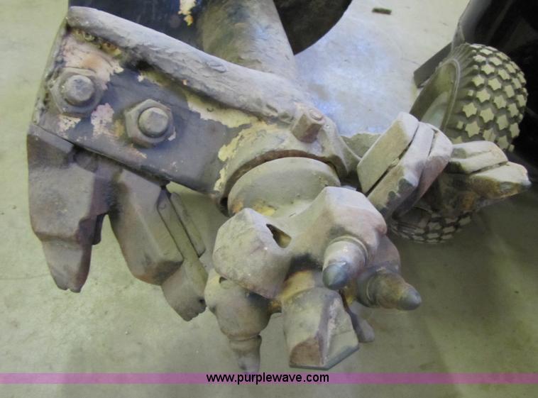 image for item A4623 1991 Ford F800 crane/digger truck