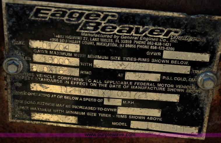 image for item A5696 2004 Eager Beaver tandem axle flatbed trailer