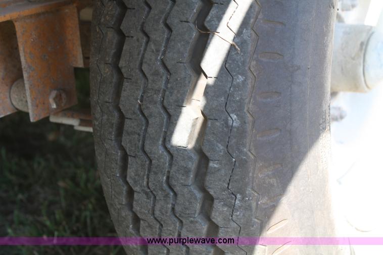 image for item A6501 1995 Redi Haul R2136 trailer