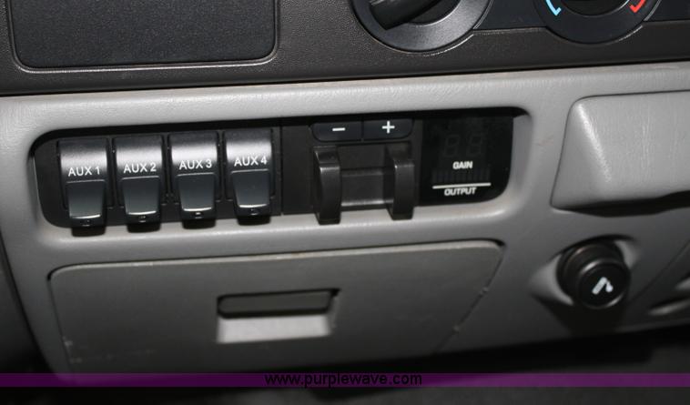 image for item A6507 2007 Ford F450 Super Duty super cab pickup truck