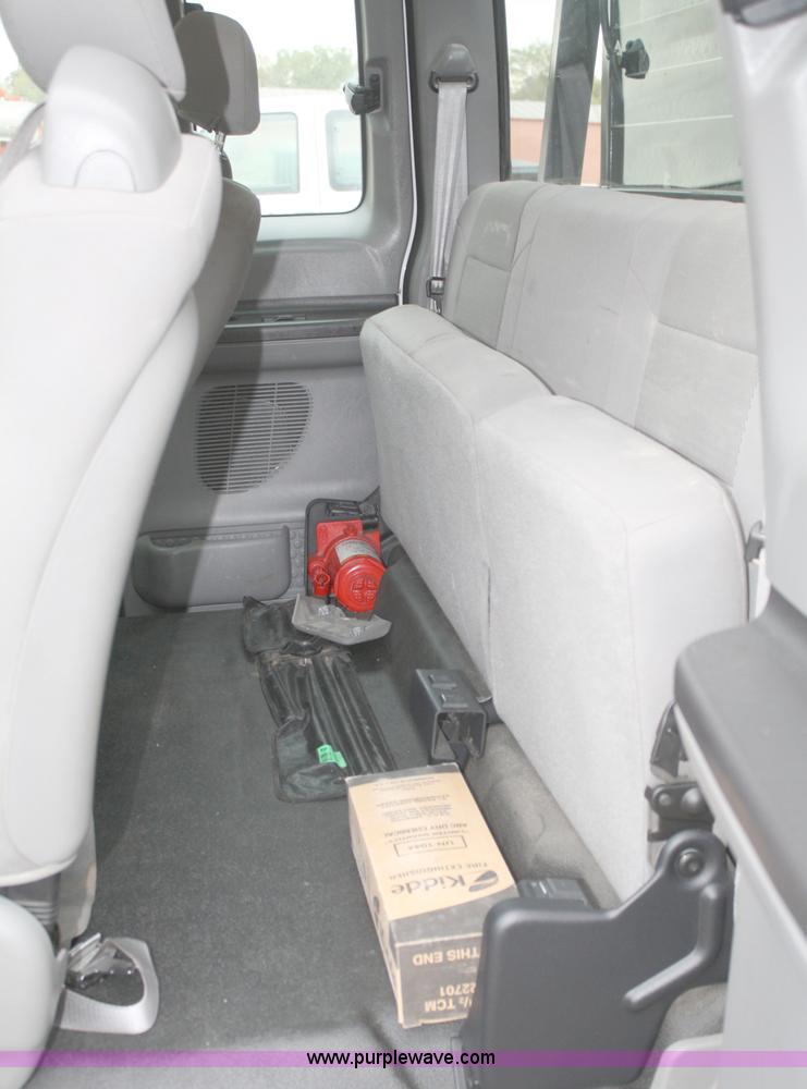 image for item A6507 2007 Ford F450 Super Duty super cab pickup truck