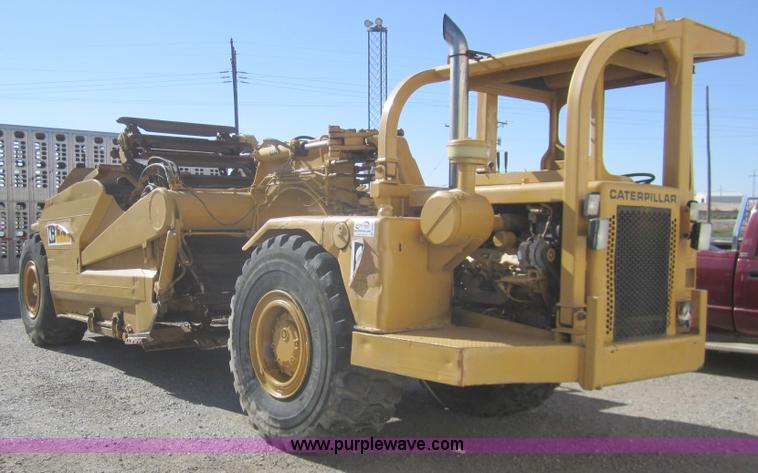 image for item B5511 Caterpillar 613B paddle scraper