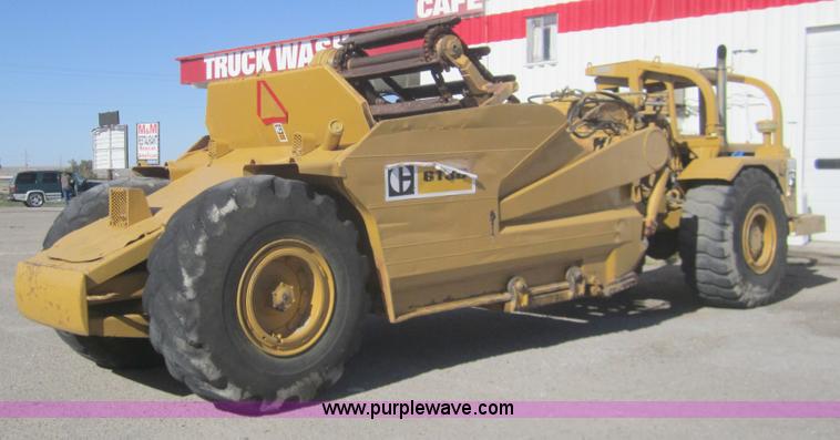 image for item B5511 Caterpillar 613B paddle scraper