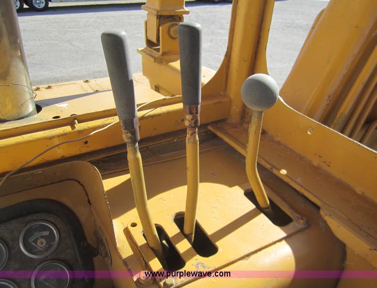 image for item B5511 Caterpillar 613B paddle scraper