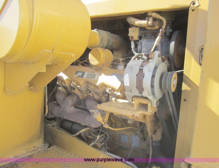 image for item B5511 Caterpillar 613B paddle scraper