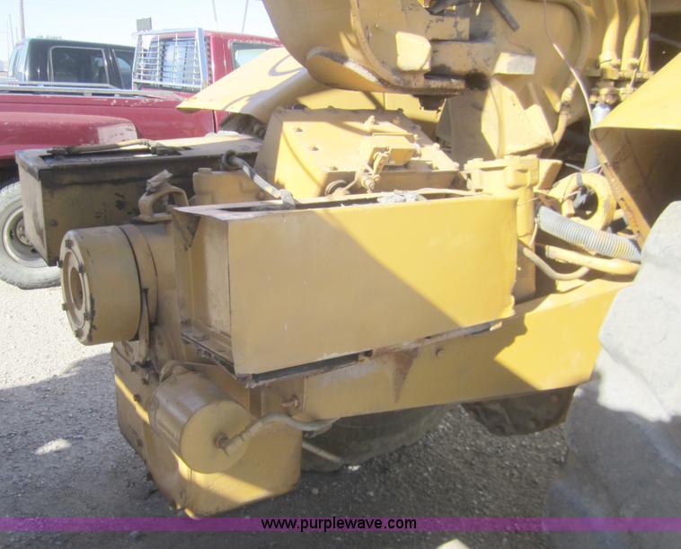 image for item B5511 Caterpillar 613B paddle scraper