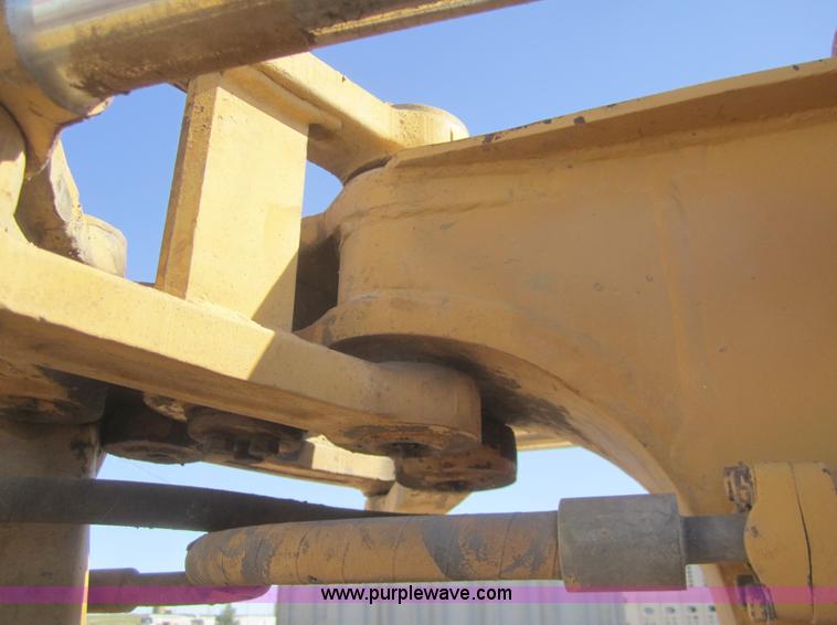 image for item B5511 Caterpillar 613B paddle scraper