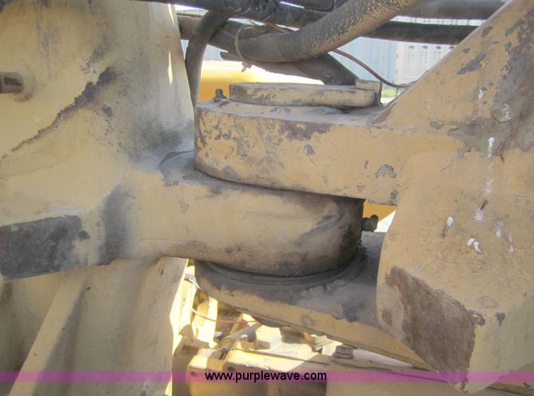 image for item B5511 Caterpillar 613B paddle scraper