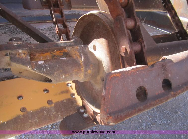 image for item B5511 Caterpillar 613B paddle scraper
