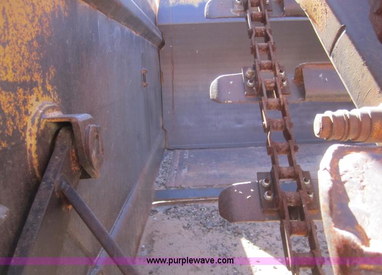 image for item B5511 Caterpillar 613B paddle scraper