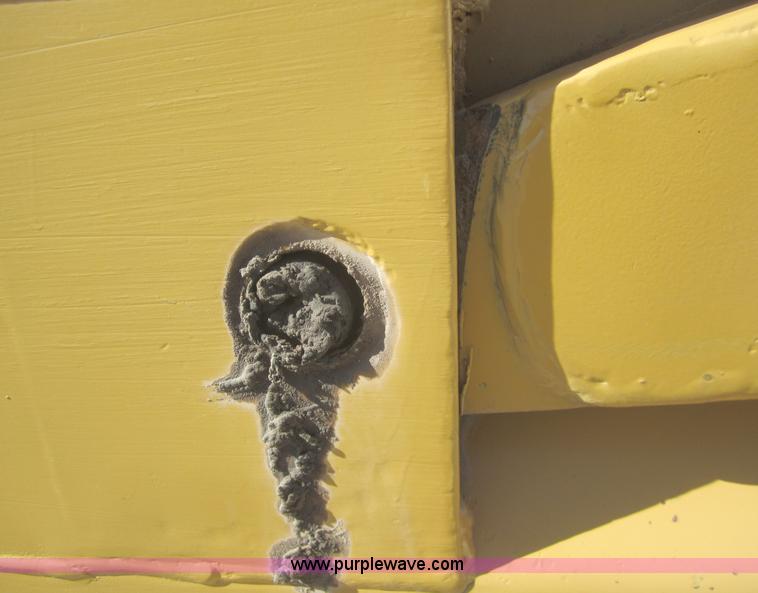 image for item B5511 Caterpillar 613B paddle scraper