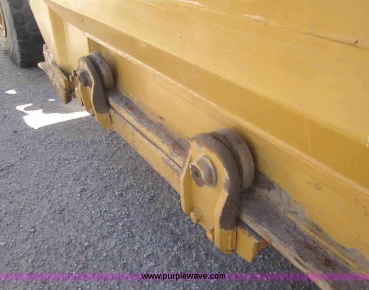 image for item B5511 Caterpillar 613B paddle scraper