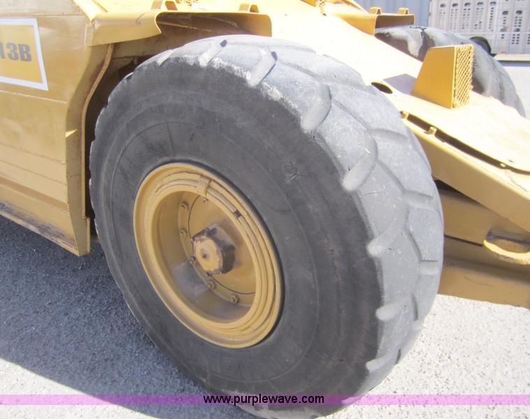 image for item B5511 Caterpillar 613B paddle scraper