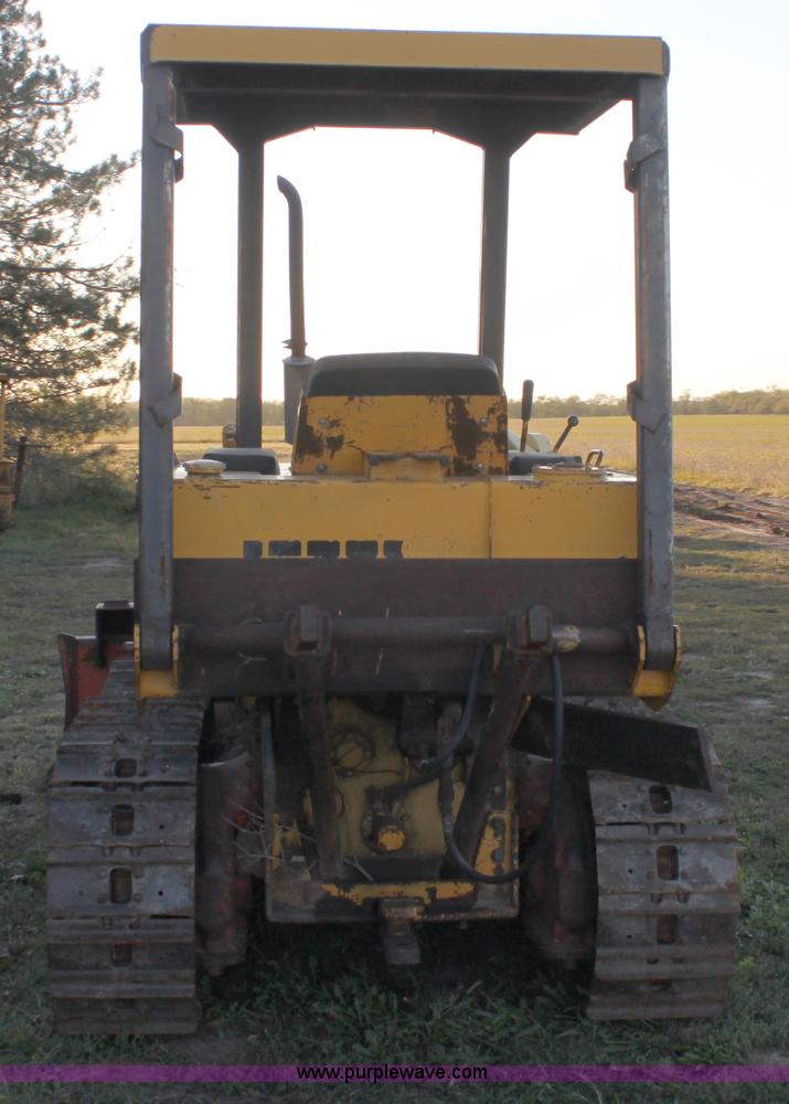 image for item B8582 1972 Case D450 dozer