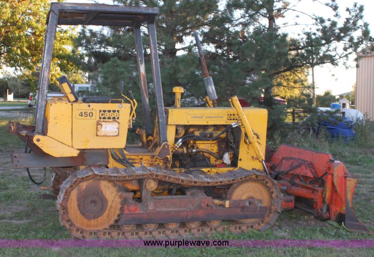 image for item B8582 1972 Case D450 dozer