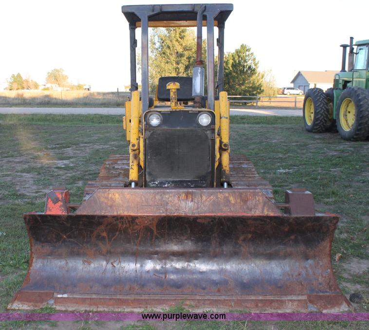 image for item B8582 1972 Case D450 dozer