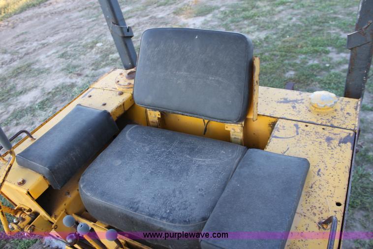 image for item B8582 1972 Case D450 dozer