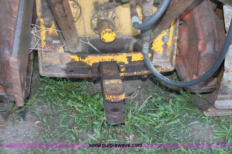 image for item B8582 1972 Case D450 dozer