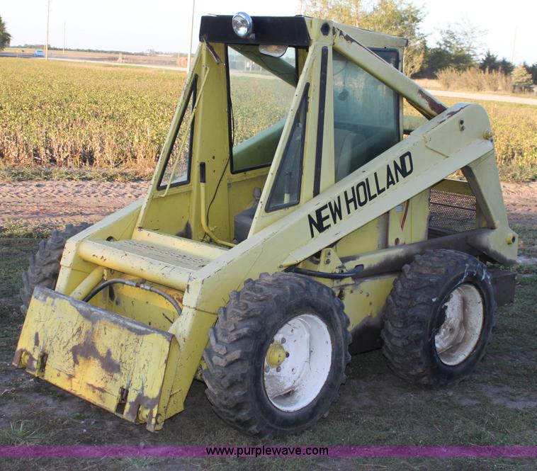 image for item B8583 New Holland L35 skid steer