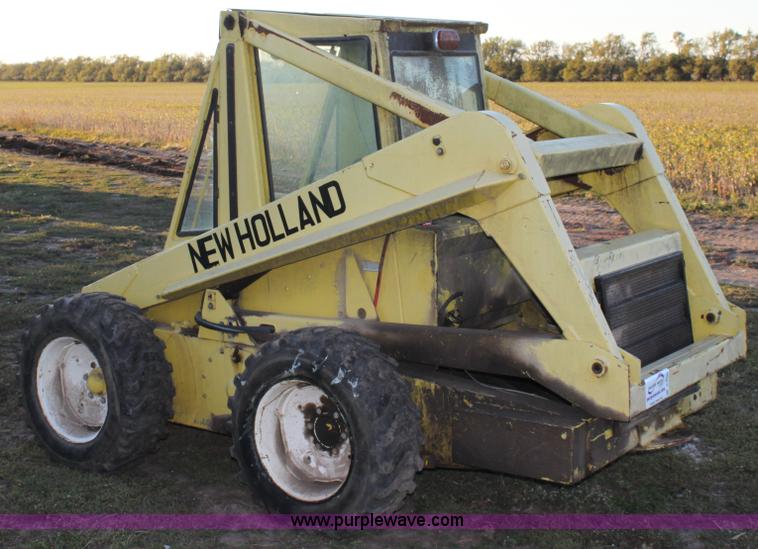image for item B8583 New Holland L35 skid steer