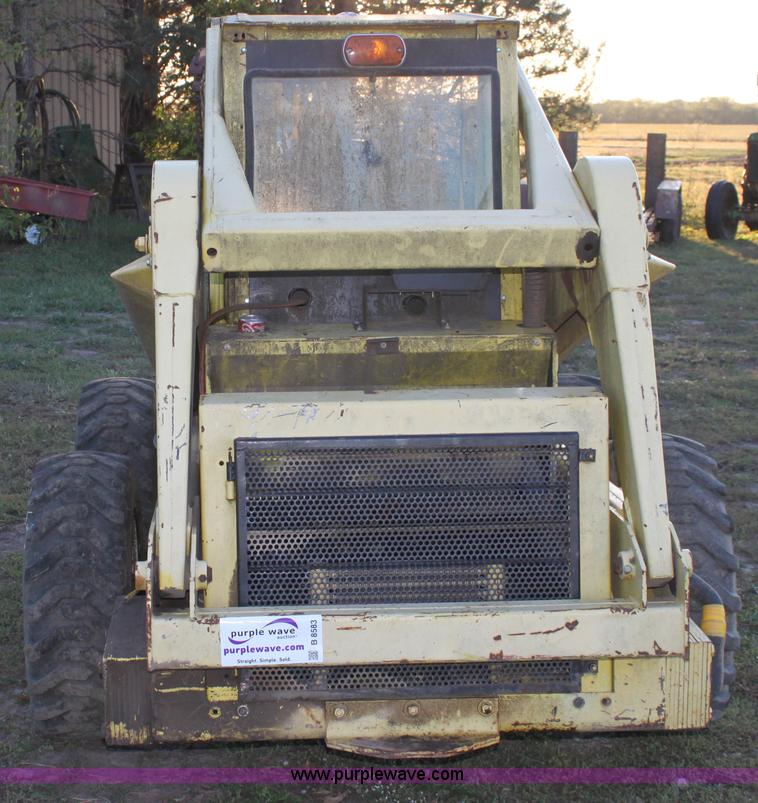image for item B8583 New Holland L35 skid steer