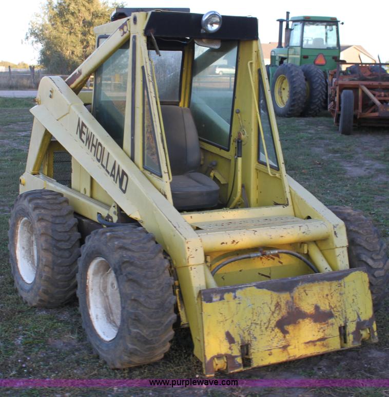 image for item B8583 New Holland L35 skid steer