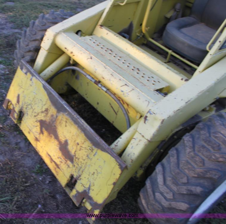 image for item B8583 New Holland L35 skid steer
