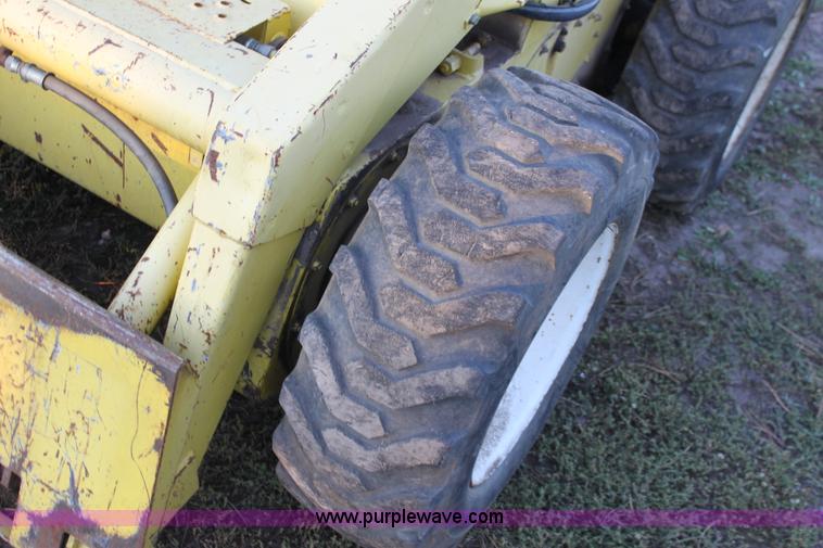 image for item B8583 New Holland L35 skid steer