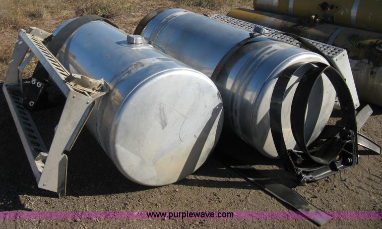 image for item B9587 (2) 1999 Freightliner aluminum fuel tanks
