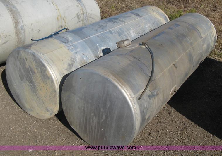 image for item B9589 (2) 2000 Freightliner aluminum fuel tanks