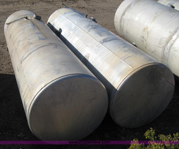 image for item B9589 (2) 2000 Freightliner aluminum fuel tanks