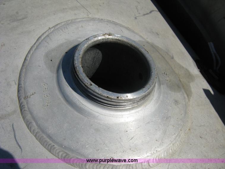 image for item B9590 (2) 1989 aluminum fuel tanks