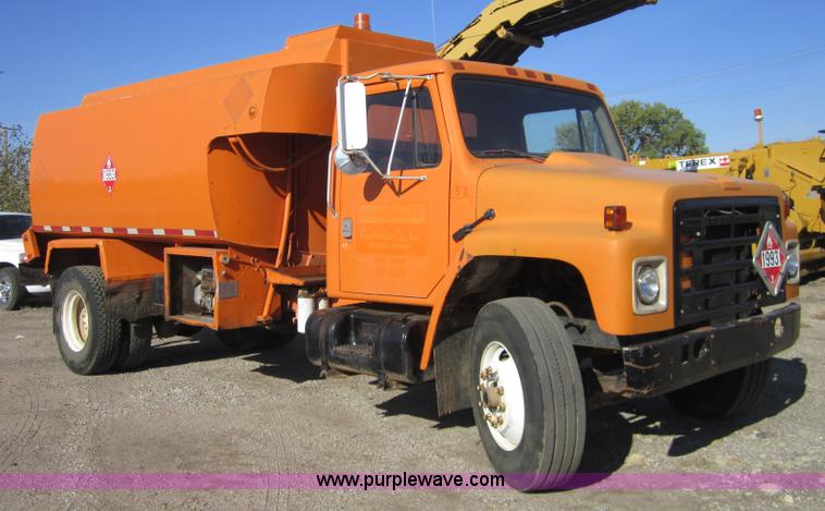 image for item C5119 1983 International 1954 fuel truck