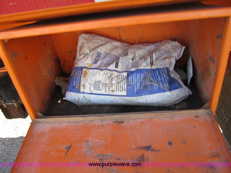 image for item C5119 1983 International 1954 fuel truck