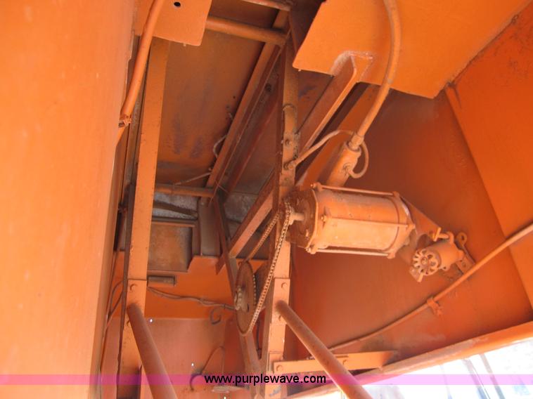 image for item C5119 1983 International 1954 fuel truck