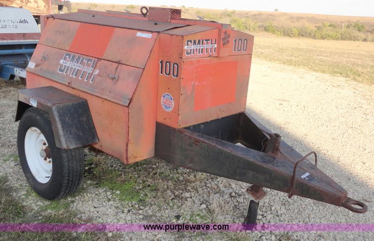 image for item F9499 Smith 100 portable air compressor