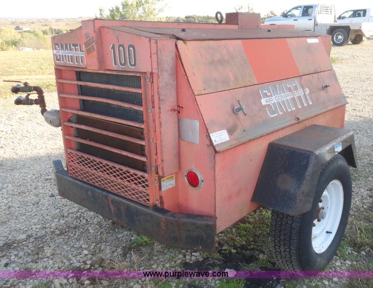 image for item F9499 Smith 100 portable air compressor