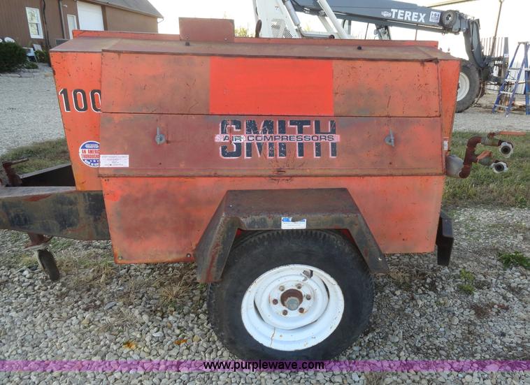 image for item F9499 Smith 100 portable air compressor