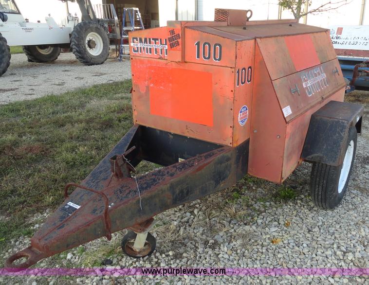 image for item F9499 Smith 100 portable air compressor