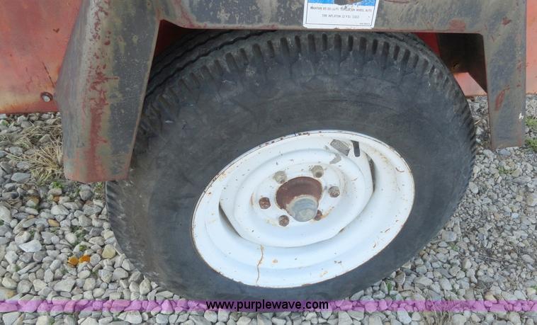 image for item F9499 Smith 100 portable air compressor