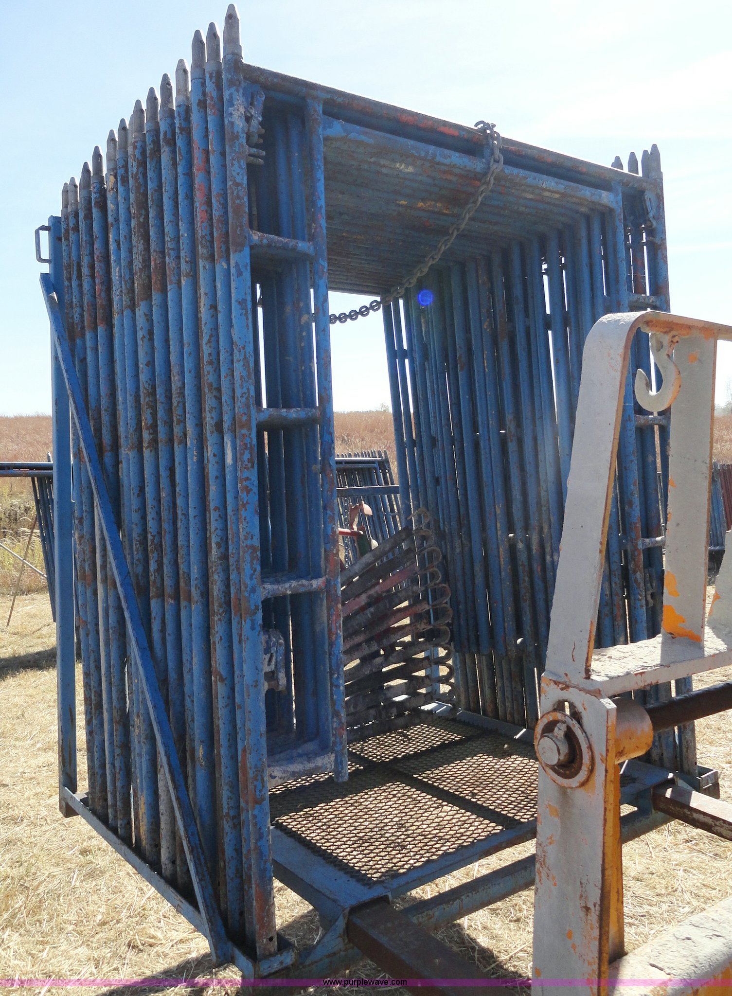(4) scaffolding racks with outrigger storage in Eudora, KS | Item G9037 ...