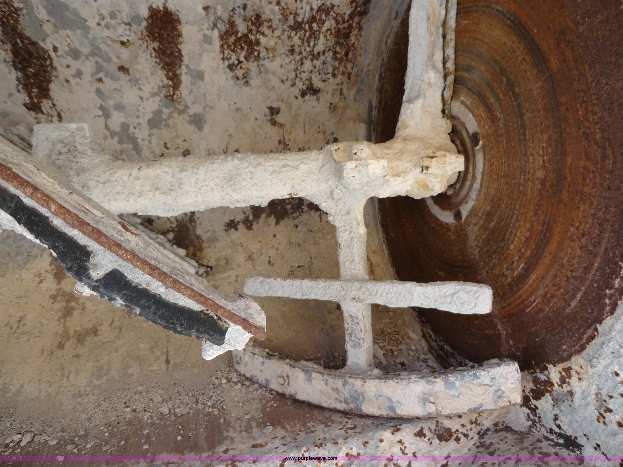 Gilson mortar mixer in Eudora, KS Item G9054 sold Purple Wave