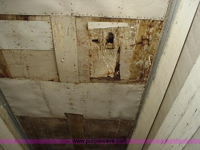 image for item A1243 1992 Wabash 48' semi trailer