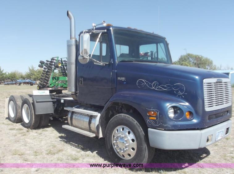 image for item A5366 1999 Freightliner FL112 semi truck