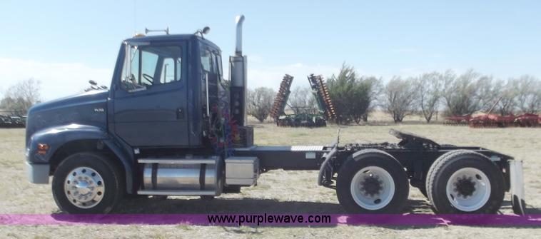image for item A5366 1999 Freightliner FL112 semi truck