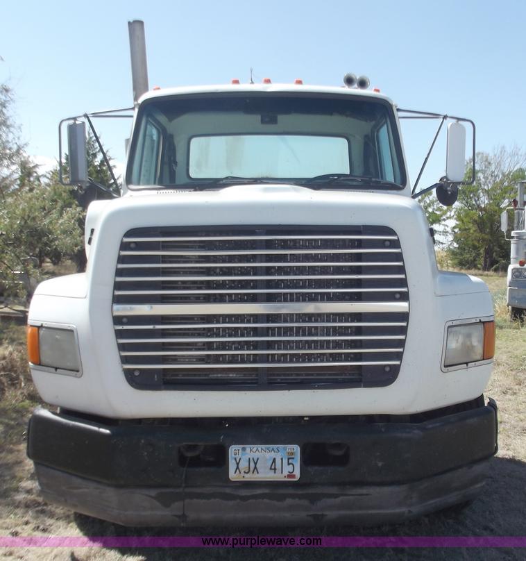 image for item A5385 1995 Ford LTA9000 semi truck
